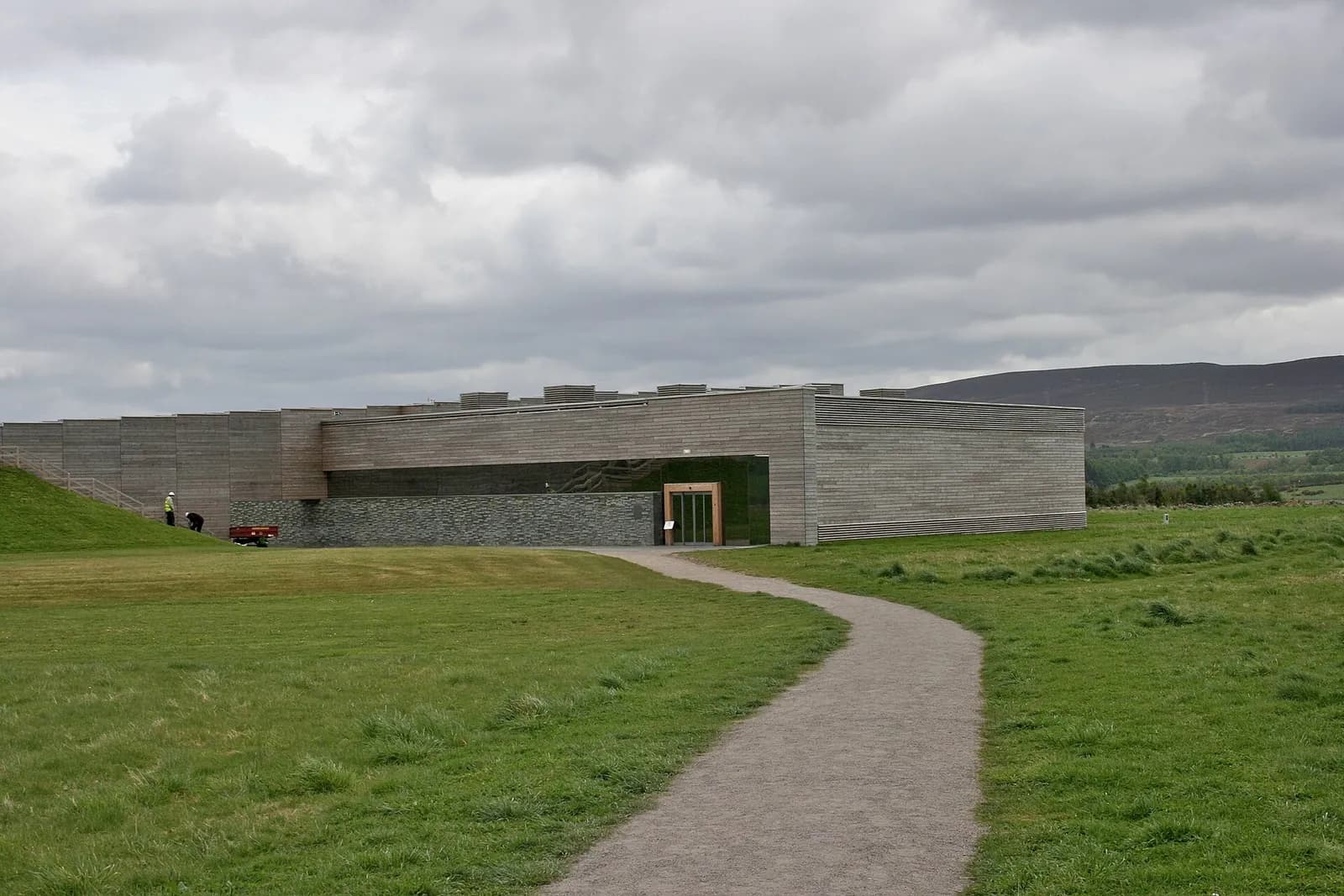 A path across the open moor of Culloden Battlefield to the visitor centre
