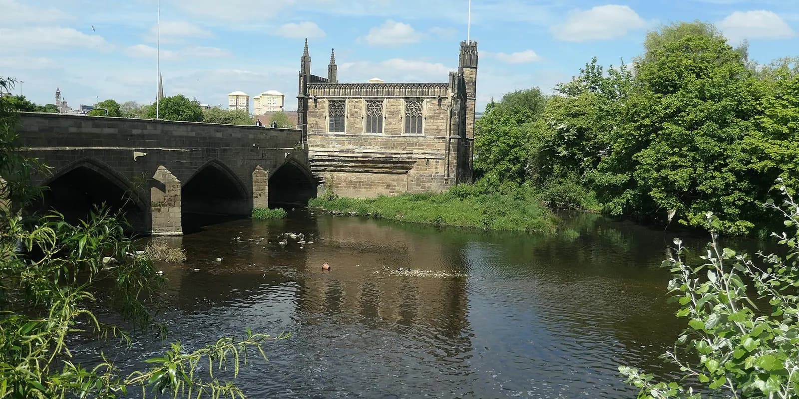 Wakefield's medieval Chantry Bridge and chapel over the River Calder